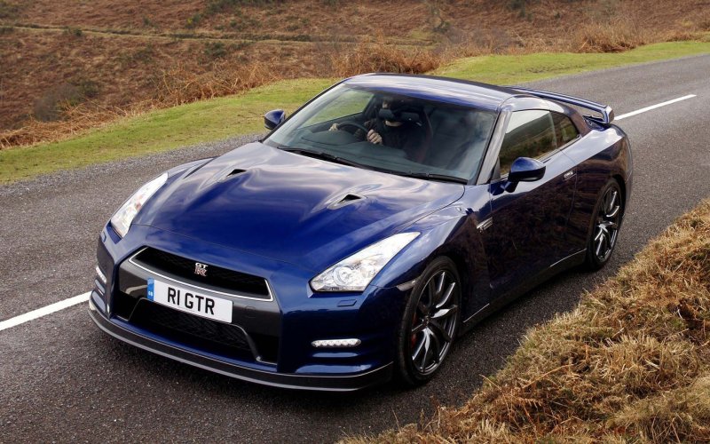 Nissan GTR gt4