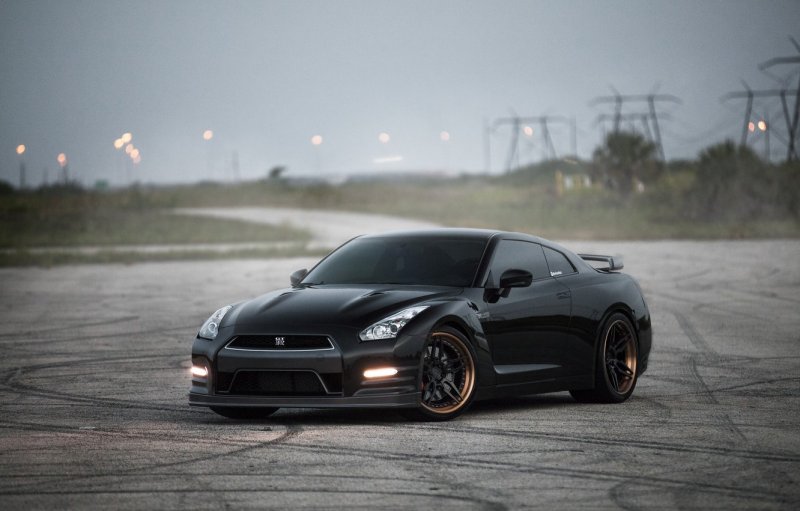 Nissan GTR Tuning Black