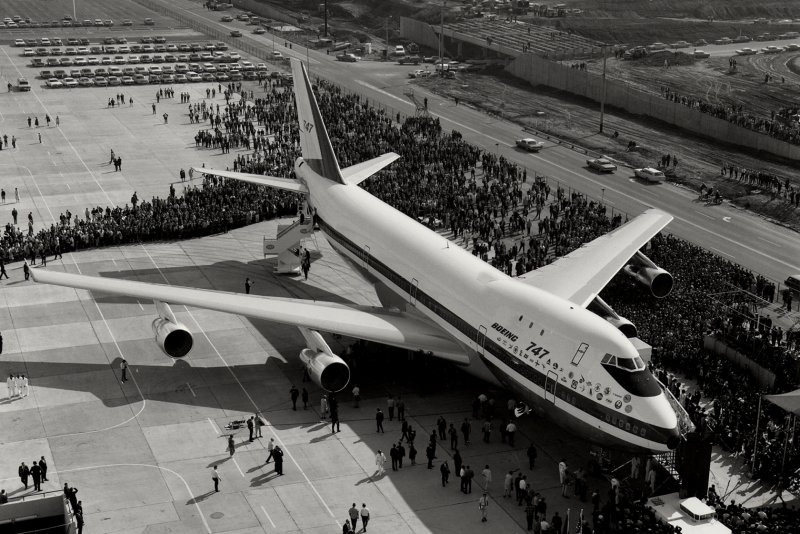 Boeing 747 первый полет
