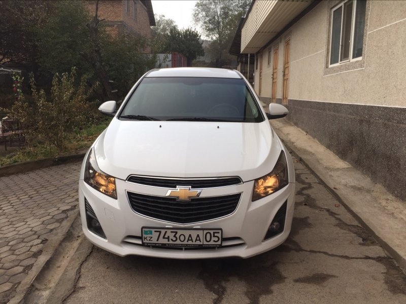 Шевроле Круз 2014 1.8 автомат