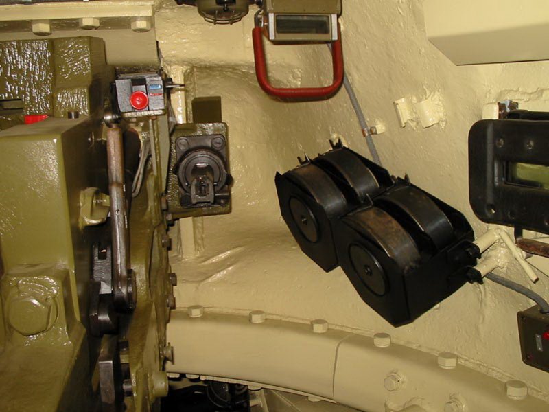 Т-34 внутри танка