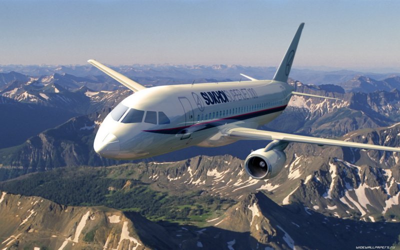 SSJ-100 самолет