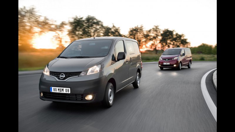 Nissan nv200