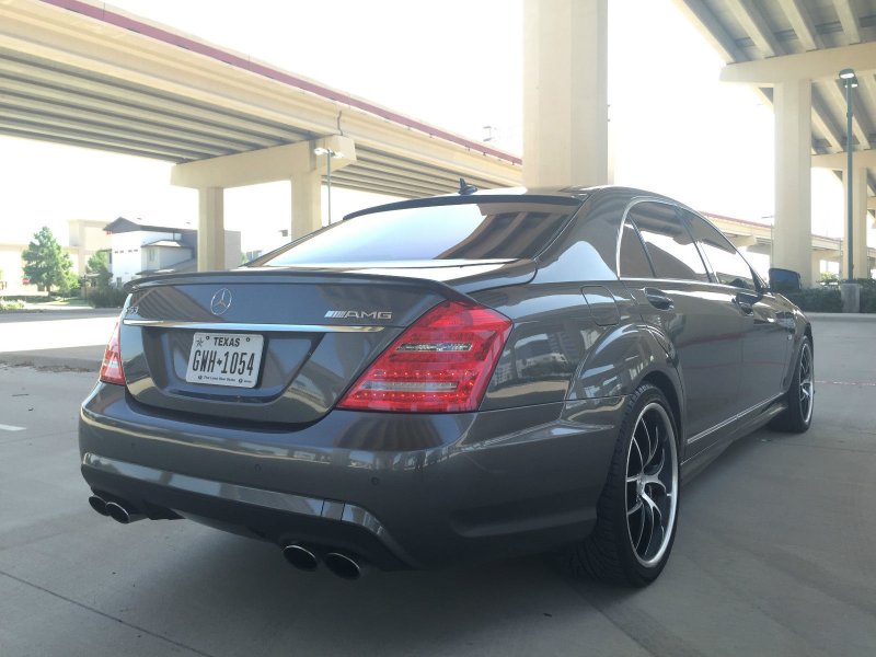 S63 AMG 221