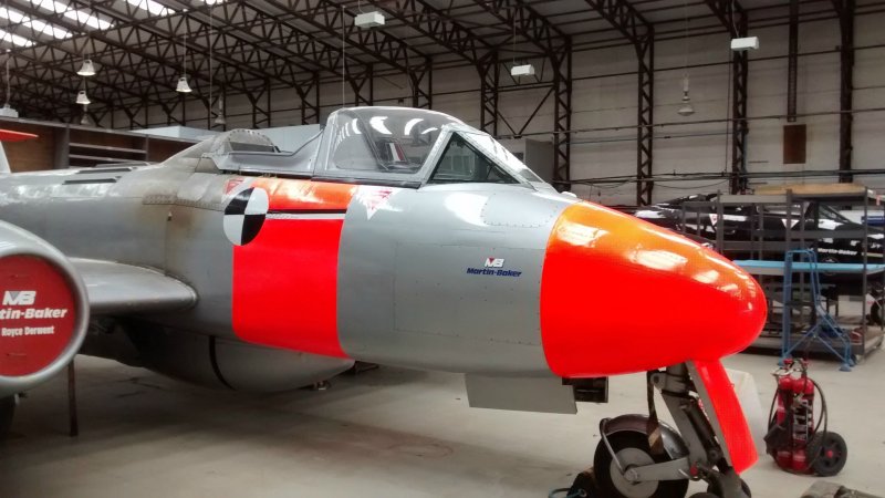 Окраска Gloster Meteor