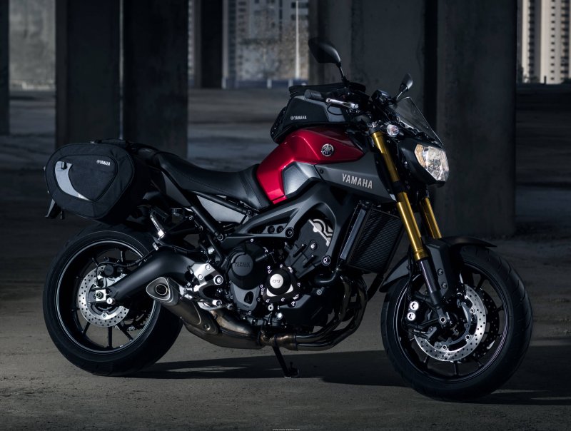 Yamaha MT-09 (FZ-09)