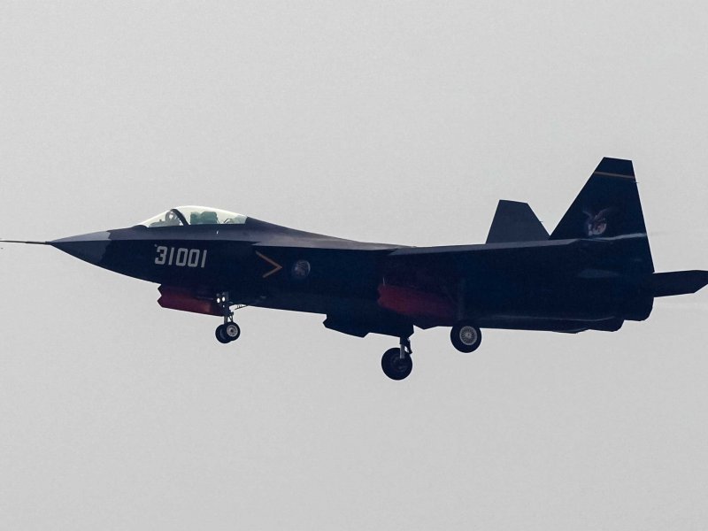 Истребитель Shenyang j-31