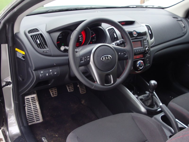 Kia Cerato 2008 салон