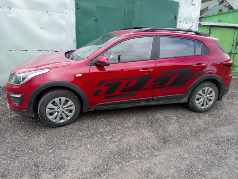Kia Rio x line без рейлингов
