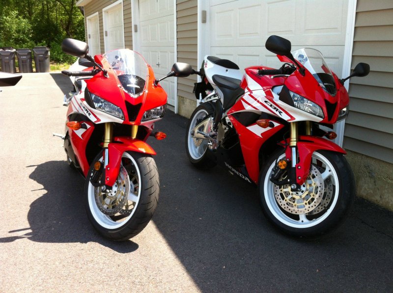 Мотоцикл Хонда CBR 600 RR