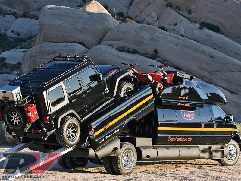 Ford f-750 dunkel Luxury Hauler