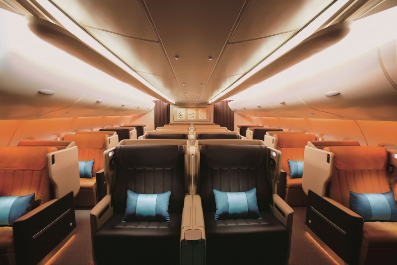 Самолёт Airbus a380 салон