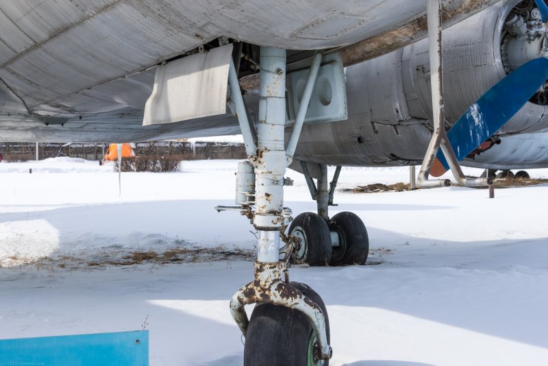 Шасси ил-62 польский