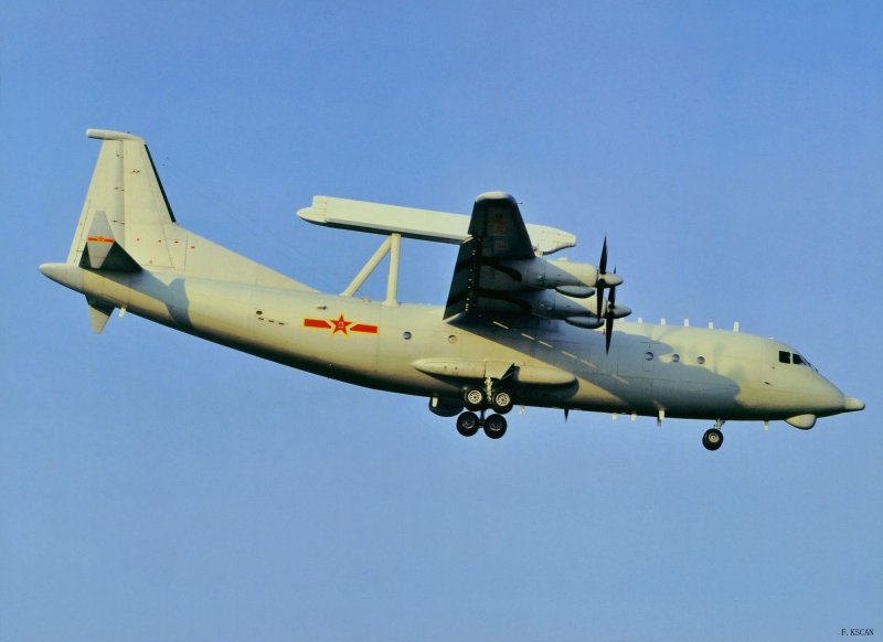 Y-9 самолет