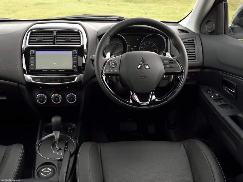 Mitsubishi ASX 2010 салон