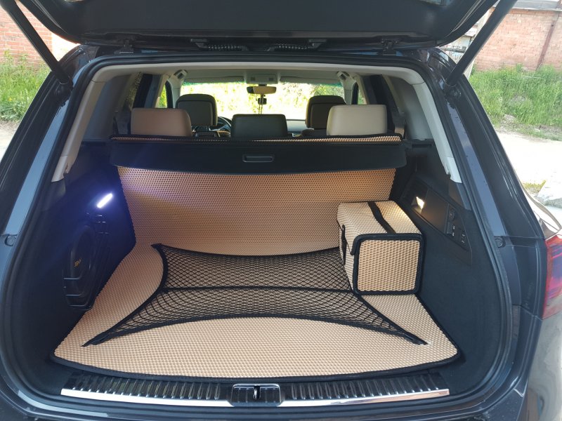 Коврик в багажник Volkswagen Touareg 3