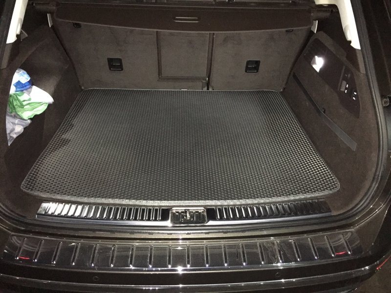 VW Touareg 2020 багажник