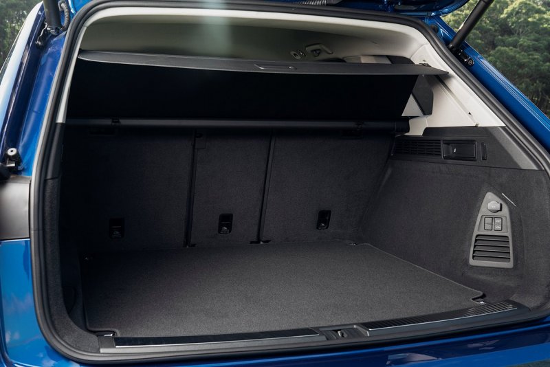 Volkswagen Touareg 2012 багажник