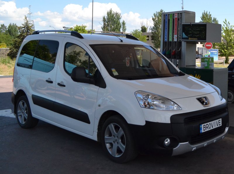 Peugeot partner 2 Tepee салон