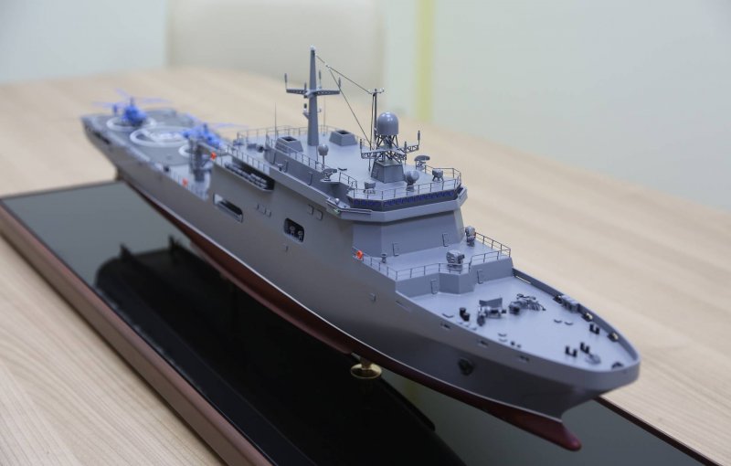Десантный корабль ВМФ Турции TCG Anadolu (l-408)