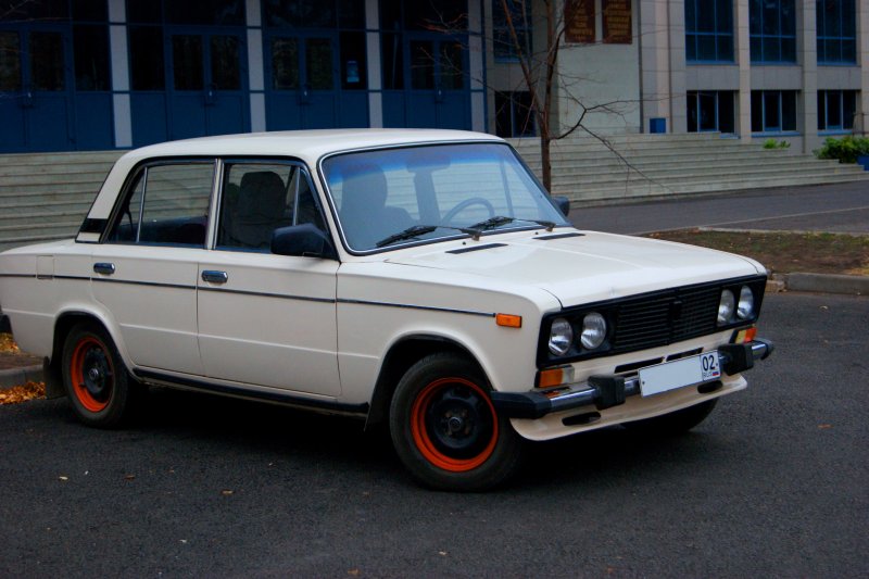 ВАЗ 2106 белая с завода