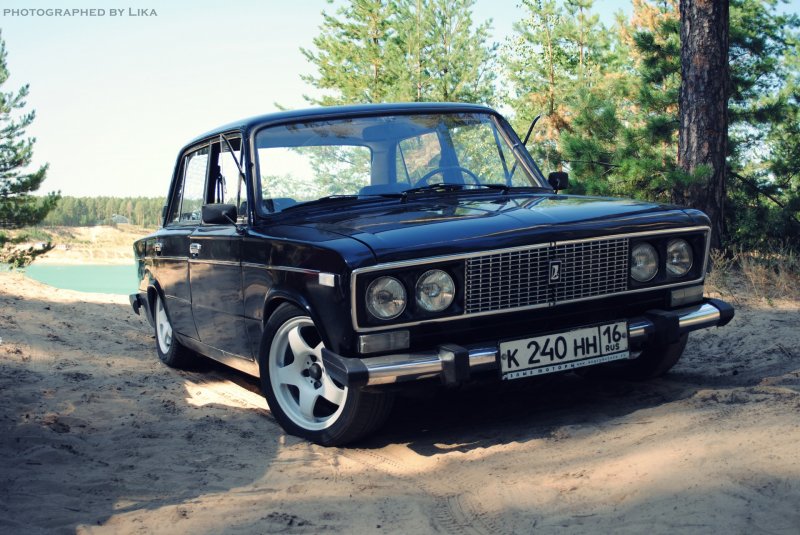 ВАЗ 2106 черная