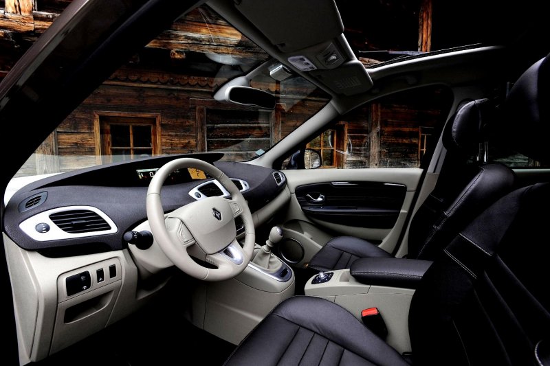 Renault Scenic 2008 салон