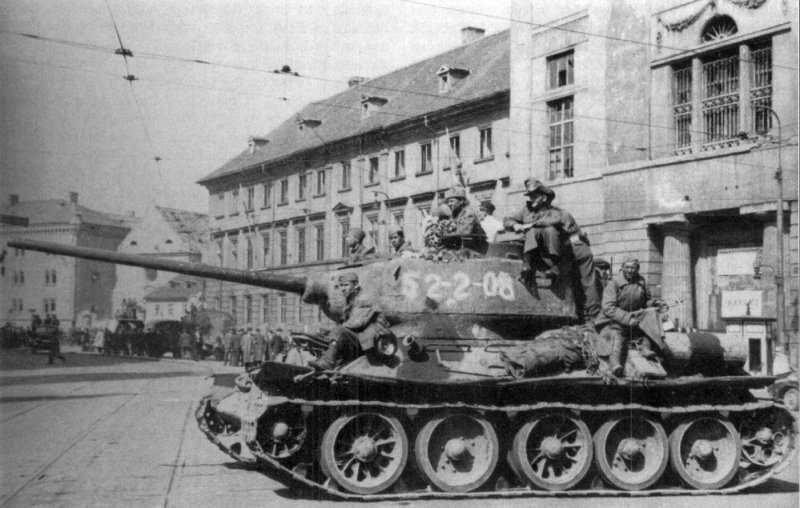 Танк т-34.85 в Чехословакии