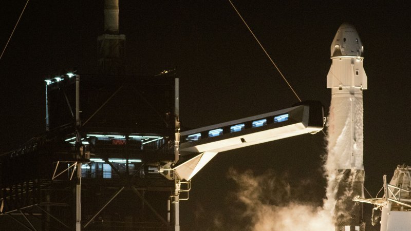 Ракета SPACEX Crew Dragon