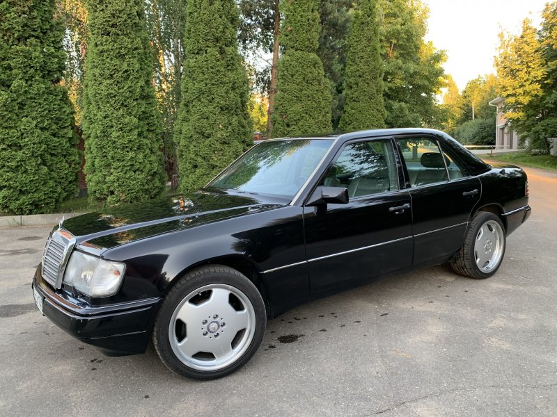 Mercedes Benz c126 560