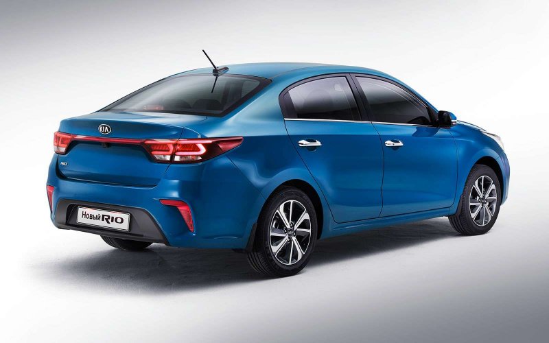 Kia Rio 2017 седан сзади