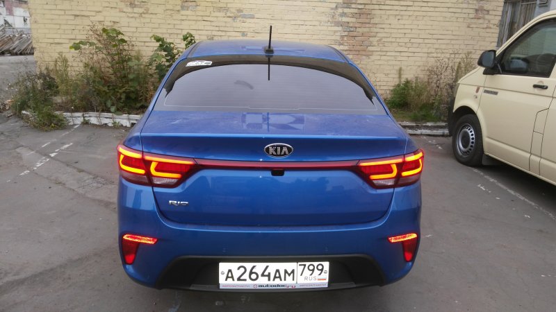 Kia Rio 2018 сзади