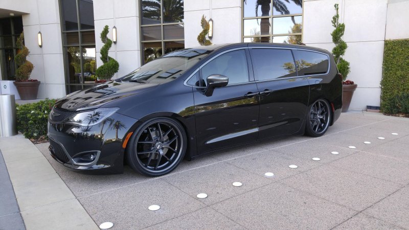 Chrysler Pacifica