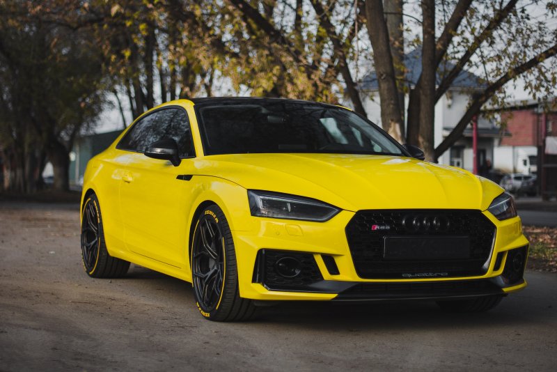 Audi a5 Yellow