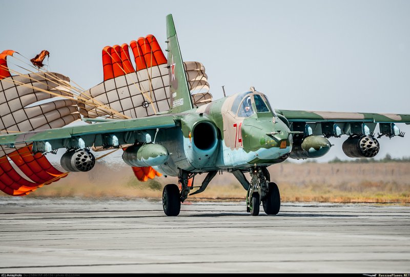 Сухой Су-25