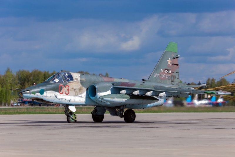 Самолёт-Штурмовик Су-25