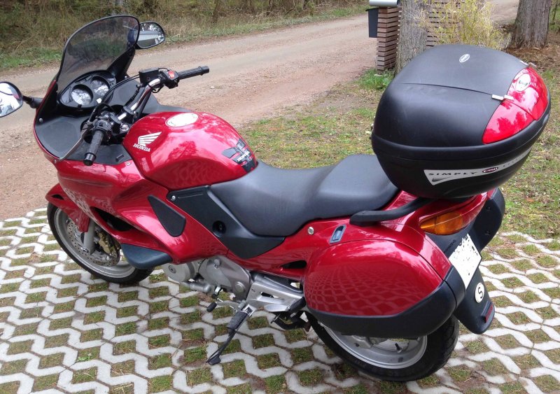 Хонда Девиль NT 650v