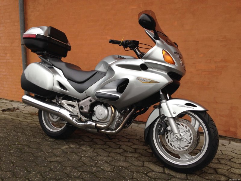 Honda nt650 2005