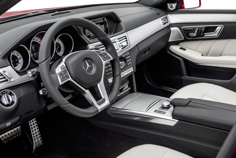 Mercedes e200 AMG салон