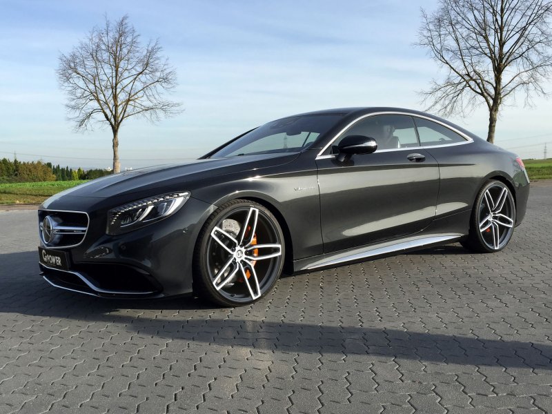 Mercedes Benz s63 AMG