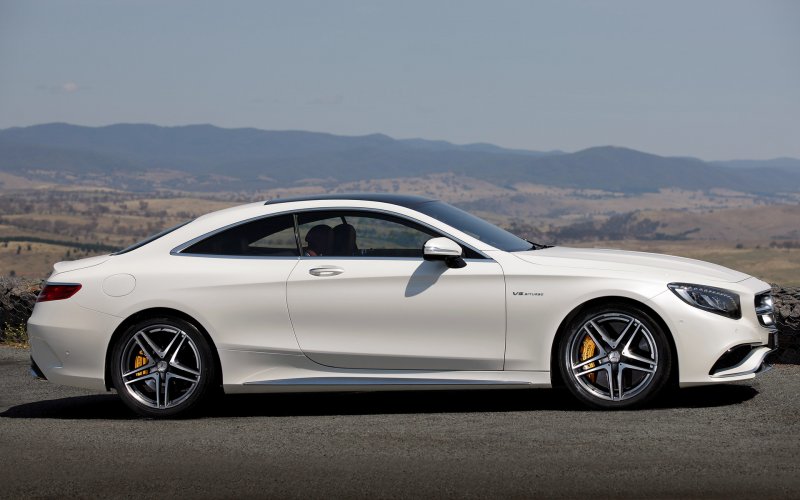 Mercedes Benz s63 AMG