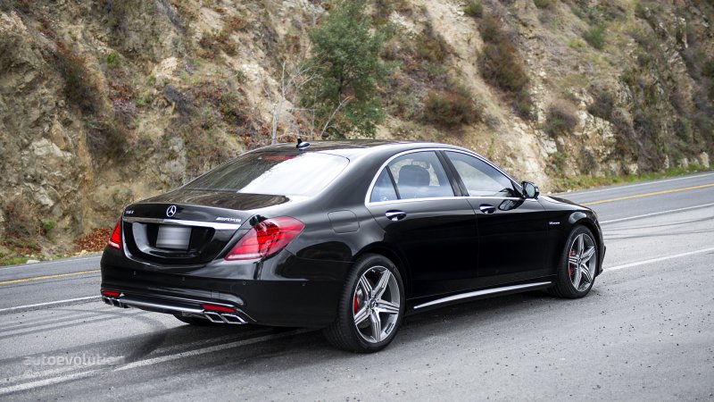Мерседес-Бенц s 63 AMG 4matic