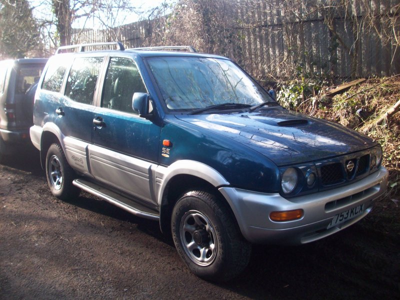 Ниссан Террано 2000г