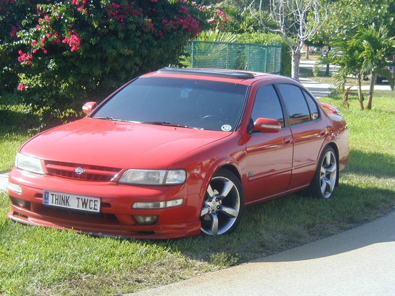 Ниссан Блюберд 1999