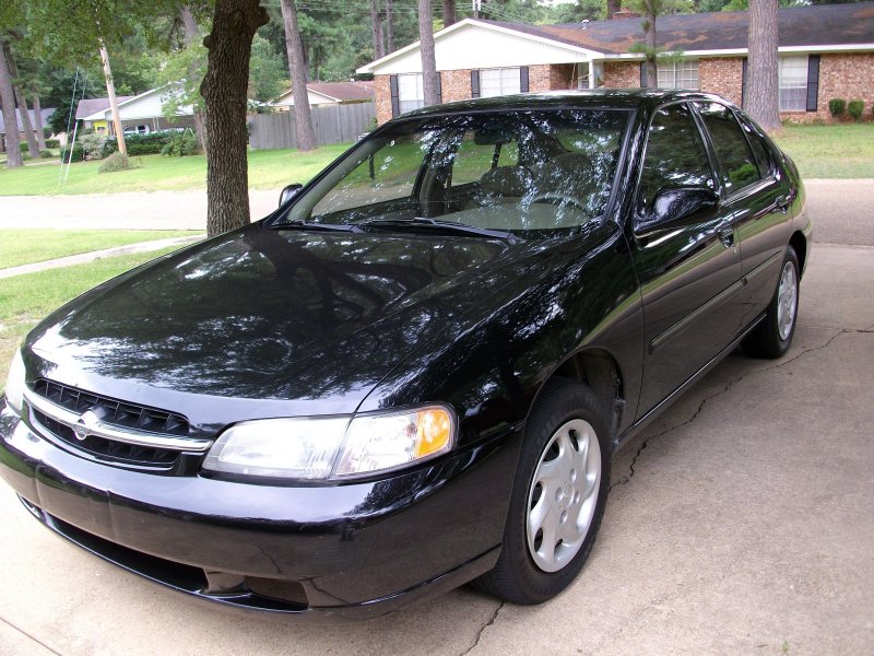 Nissan седан 1999
