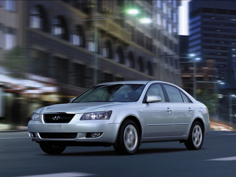 Hyundai NF 2005