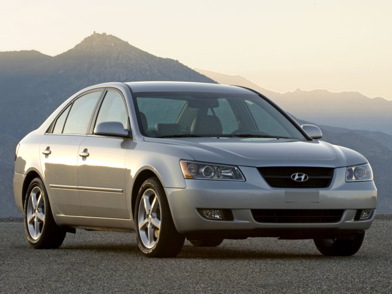 Hyundai NF 2005