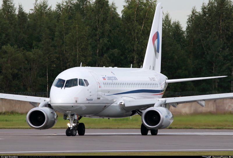 RRJ-95lr Азимут