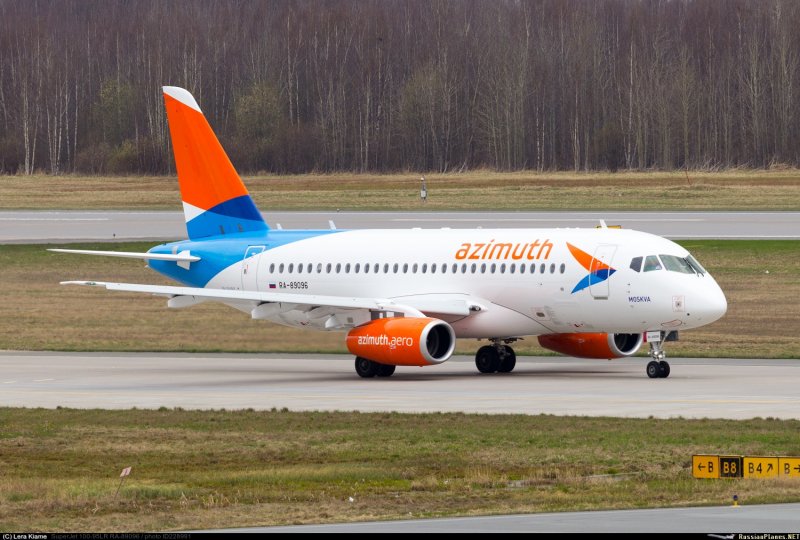 Sukhoi Superjet 100-95