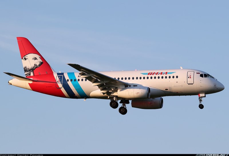 Sukhoi Superjet 100-95lr
